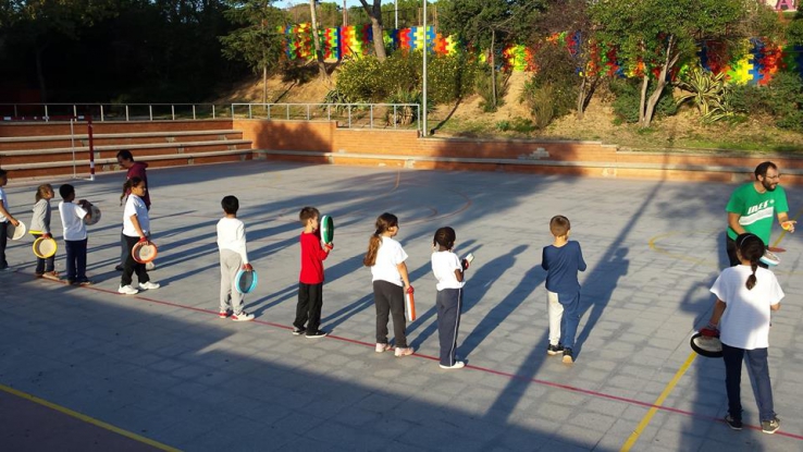 INEF Barcelona fa arribar el tamborí a les escoles